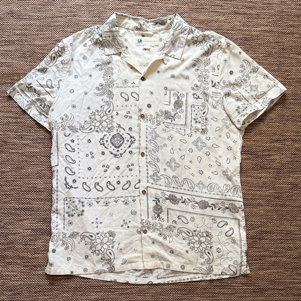 Aeropostale White and Gray Button Up Shirt